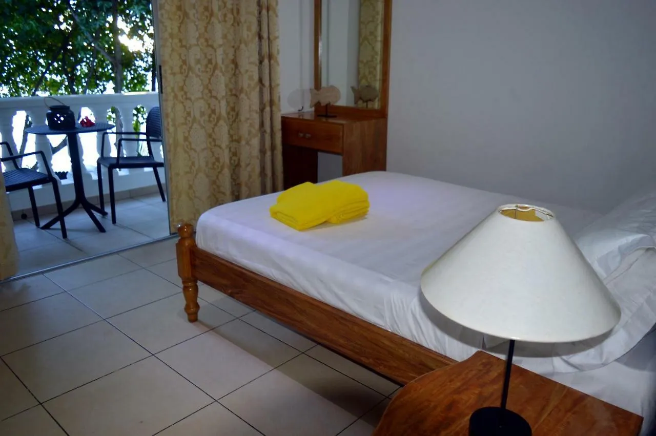 Sundown Beach Villa Glacis